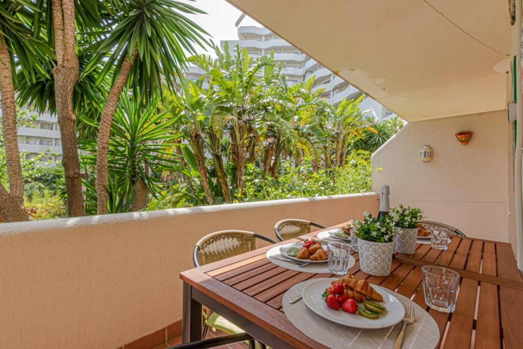 797 Holiday Rentals- Precioso Piso Con Vistas Al Jardin En Benalbeach Benalmádena Buitenkant foto