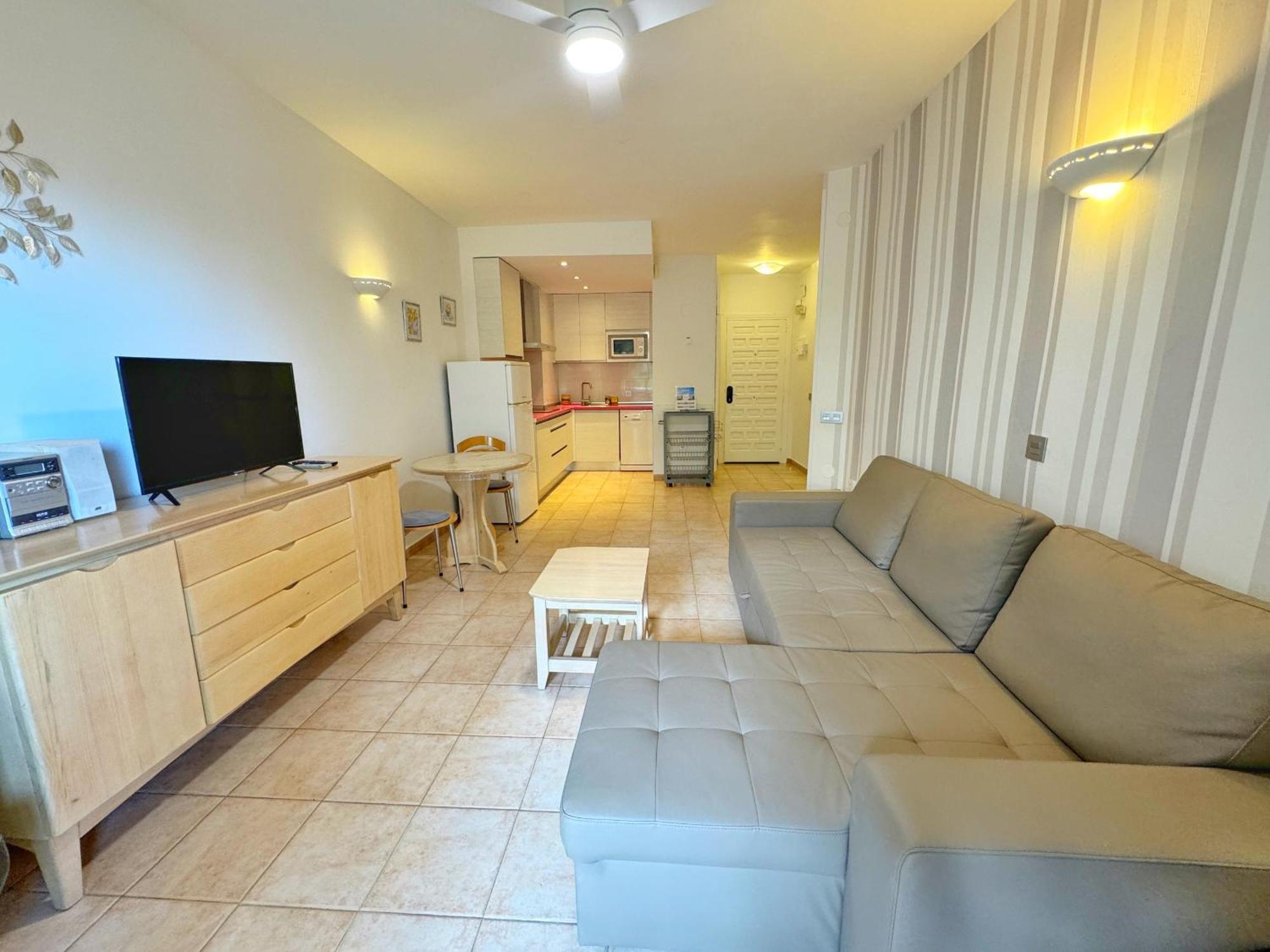 797 Holiday Rentals- Precioso Piso Con Vistas Al Jardin En Benalbeach Benalmádena Buitenkant foto