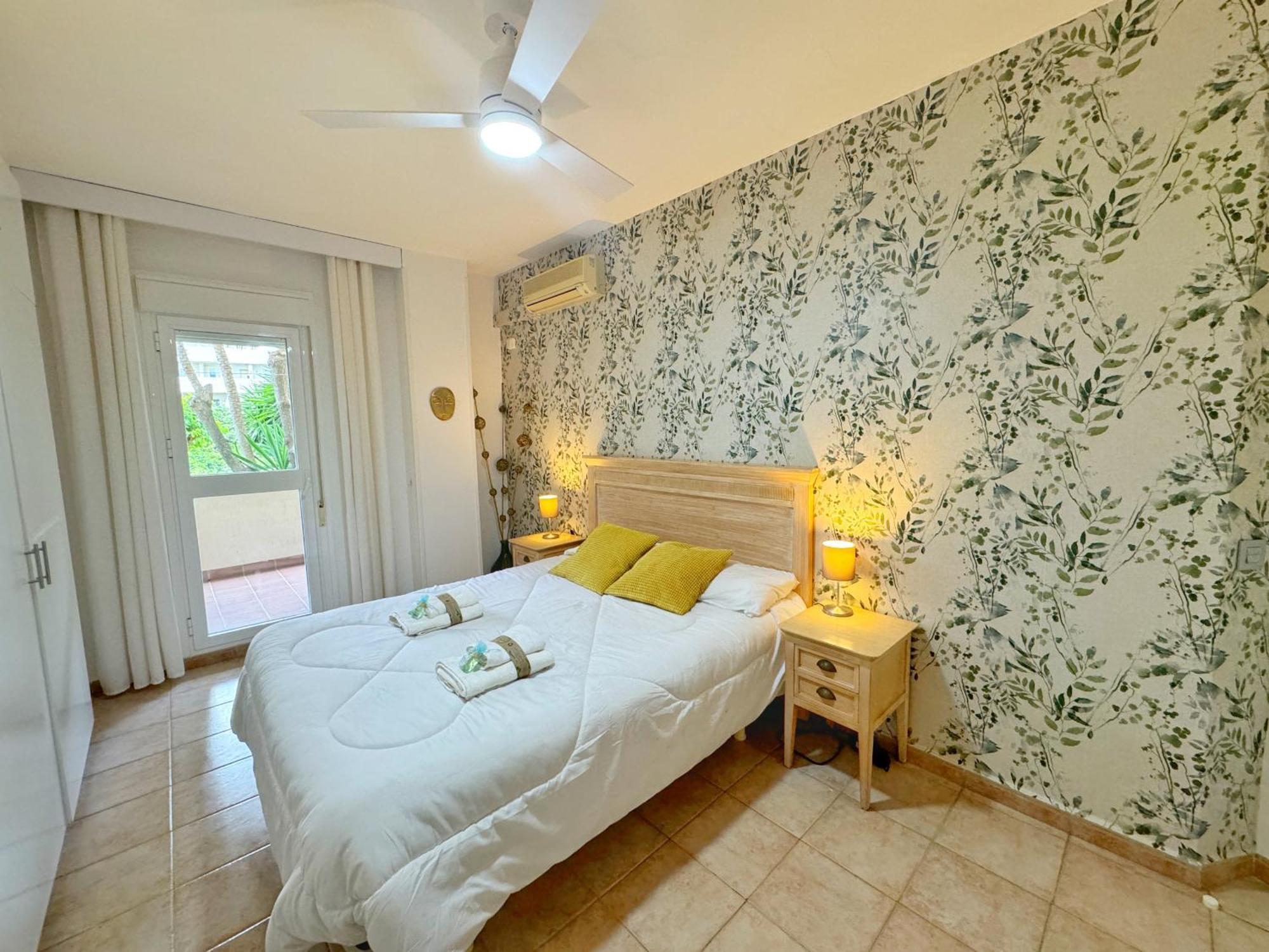 797 Holiday Rentals- Precioso Piso Con Vistas Al Jardin En Benalbeach Benalmádena Buitenkant foto
